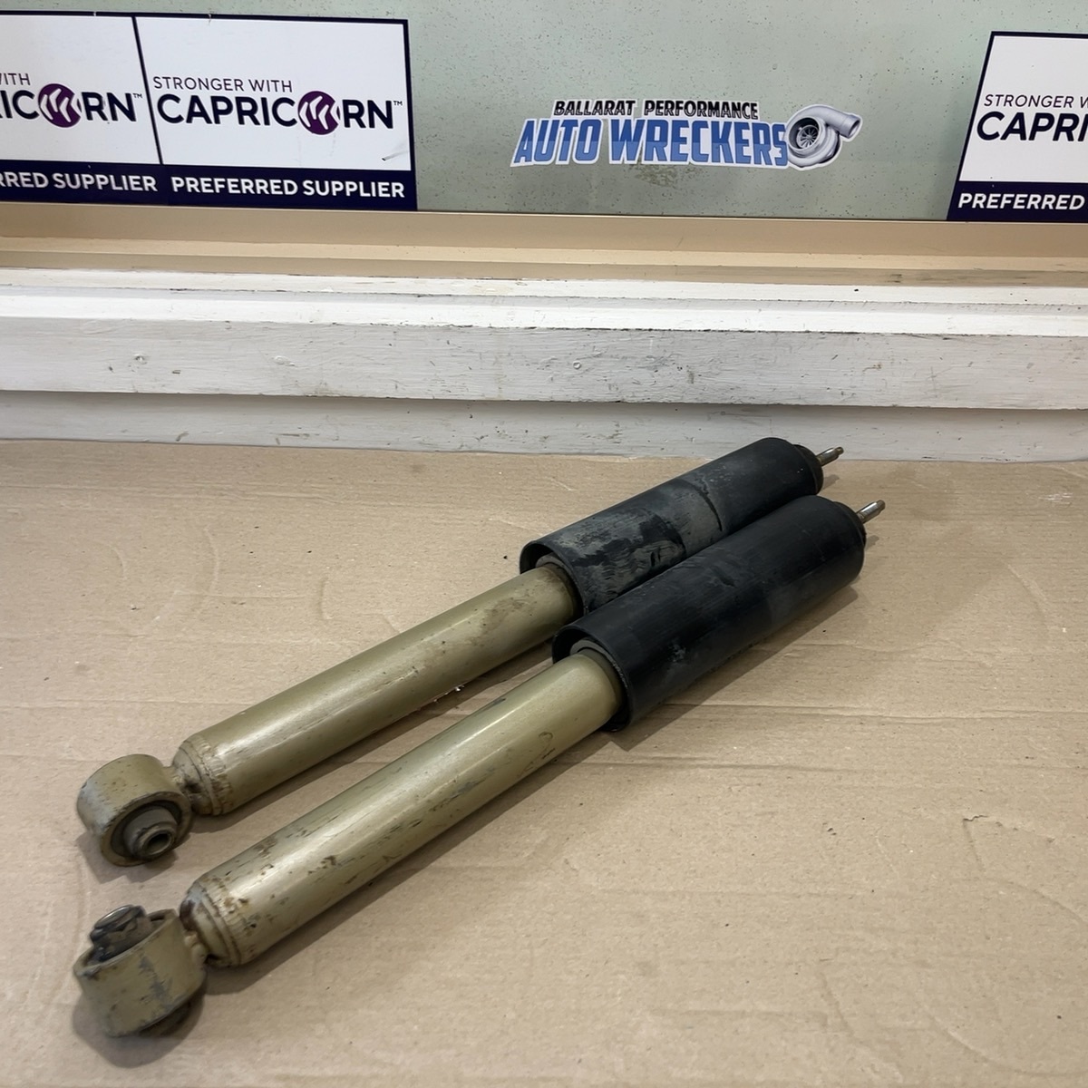 Ford Falcon 1997 EL EF Rear Shocker Set 050202 | eBay Australia