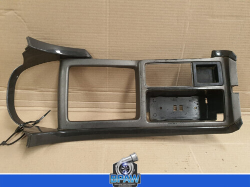 Holden VZ gear surround trim berlina