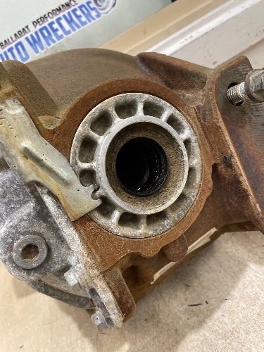 Ford Falcon FG G6E 3.27 Non LSD Rear Diff Centre