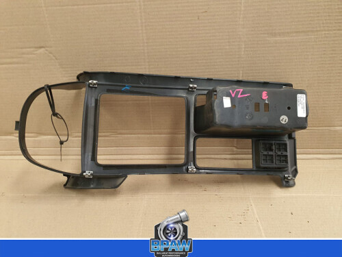 Holden VZ gear surround trim berlina